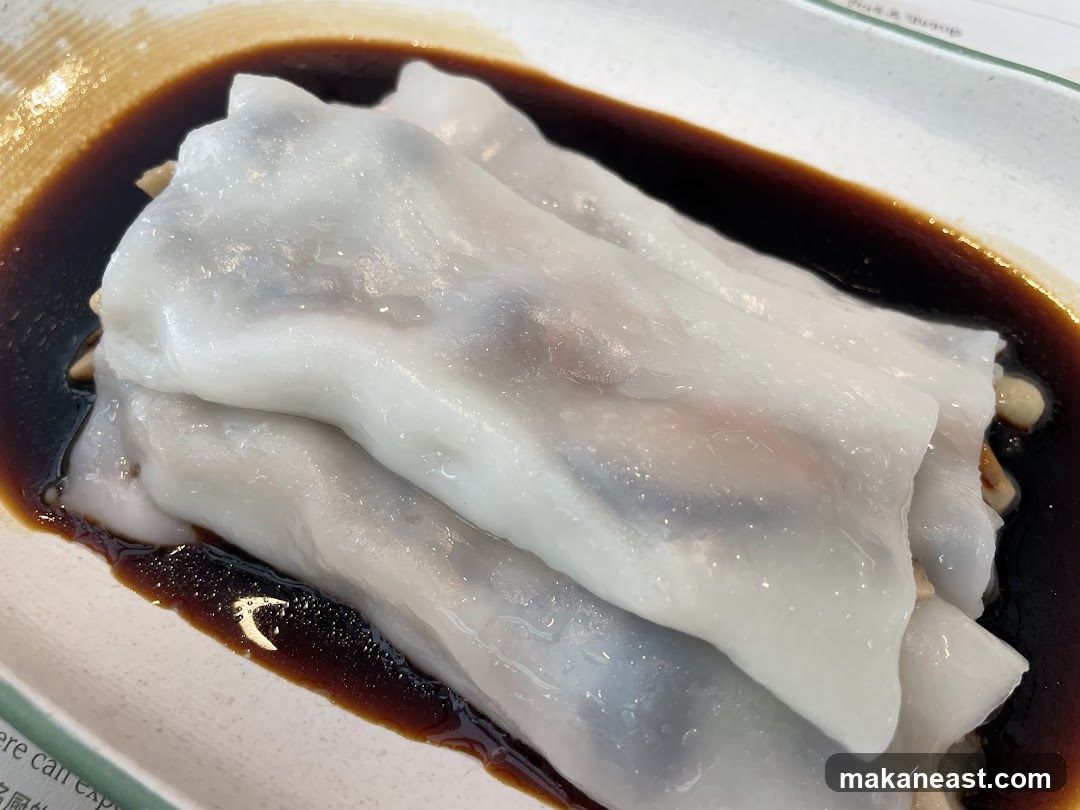 Steamed Rice Rolls with Soy Sauce