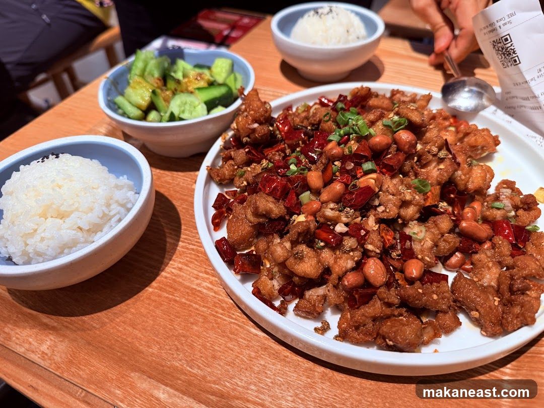 Spicy Fried Chicken with Peanuts and Rice