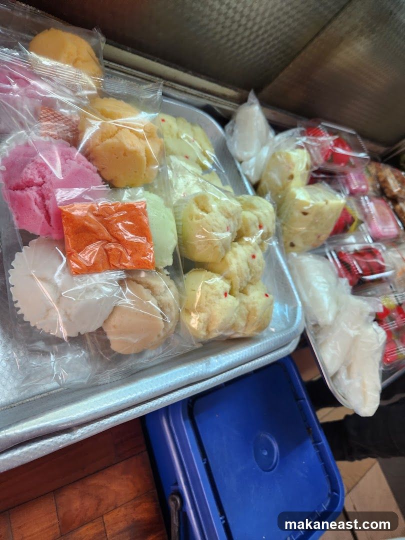 Assorted steamed cakes