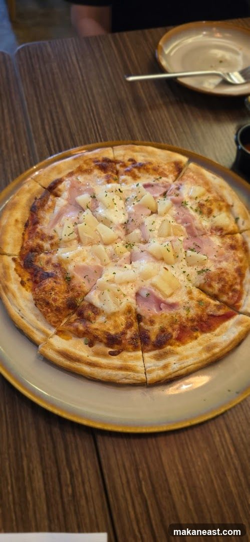 Hawaiian Pizza