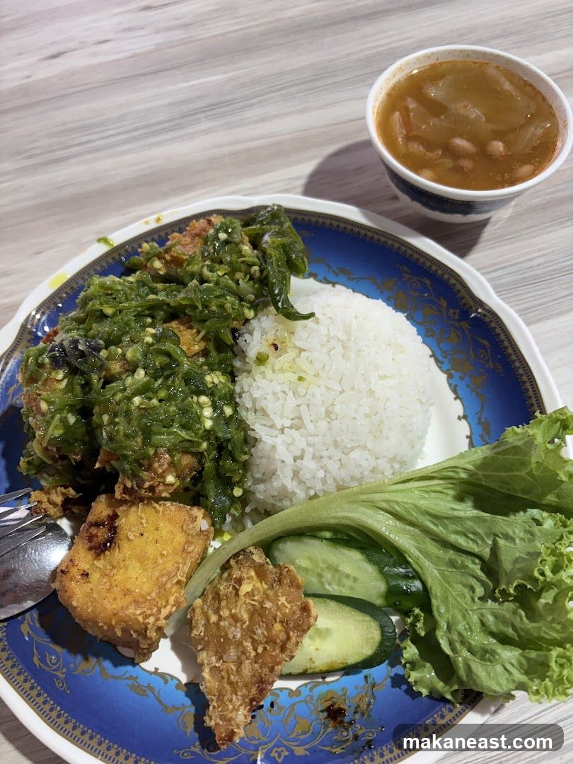 Fried Chicken with Green Chili Sauce and Rice