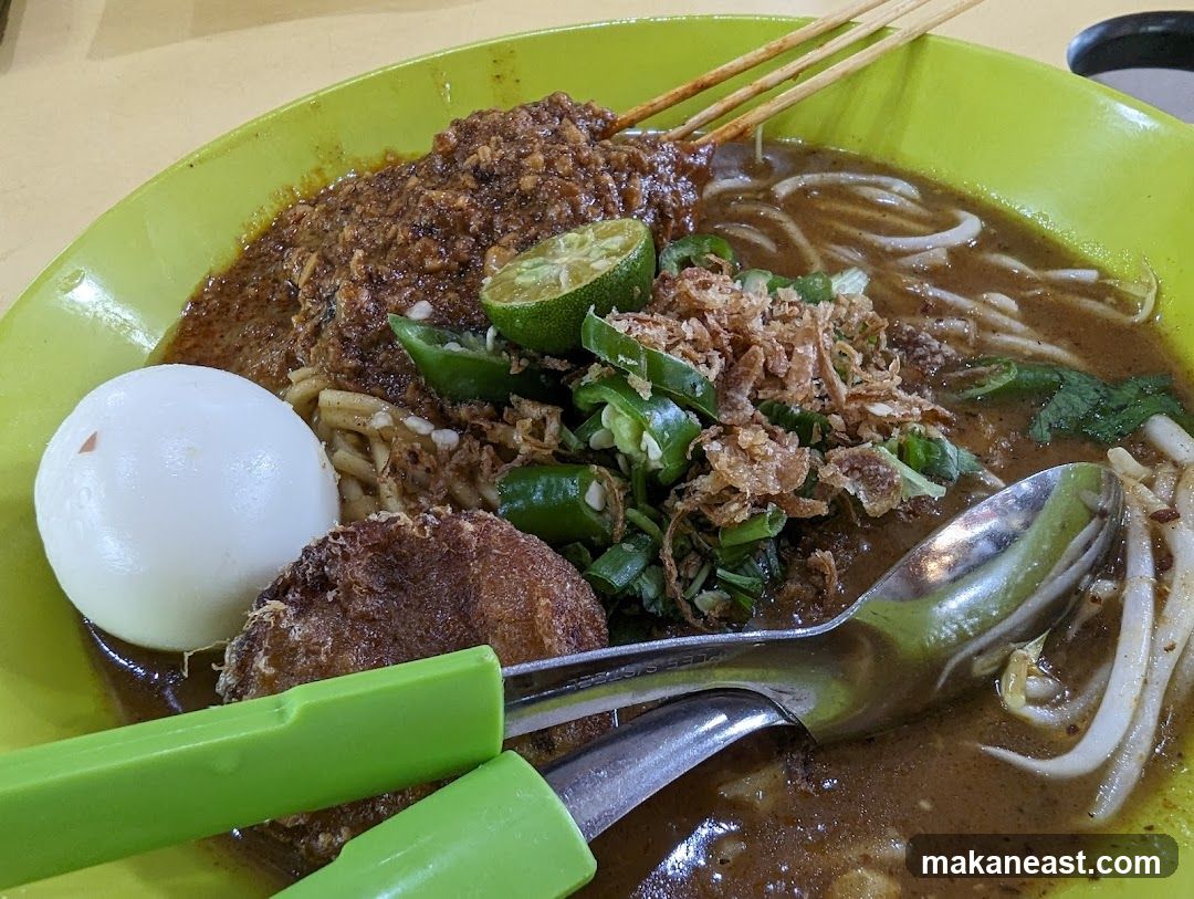 Noodle Dish with Egg and Satay