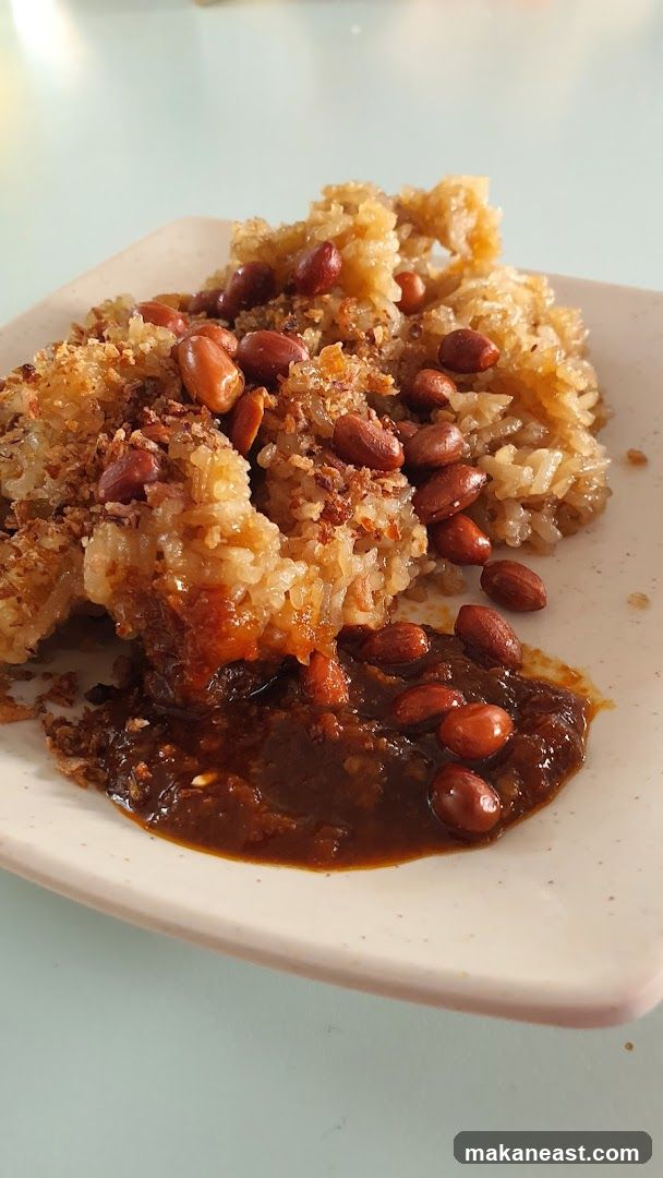 Sticky Rice with Peanuts and Sauce
