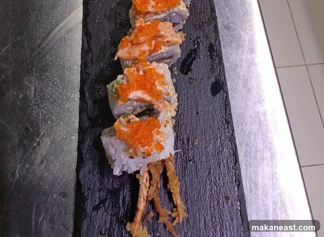 Sushi Roll with Roe