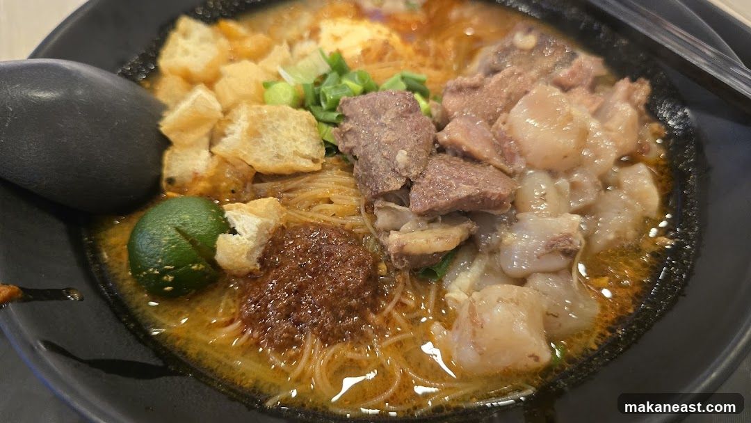 Noodle Soup with Meat and Tofu