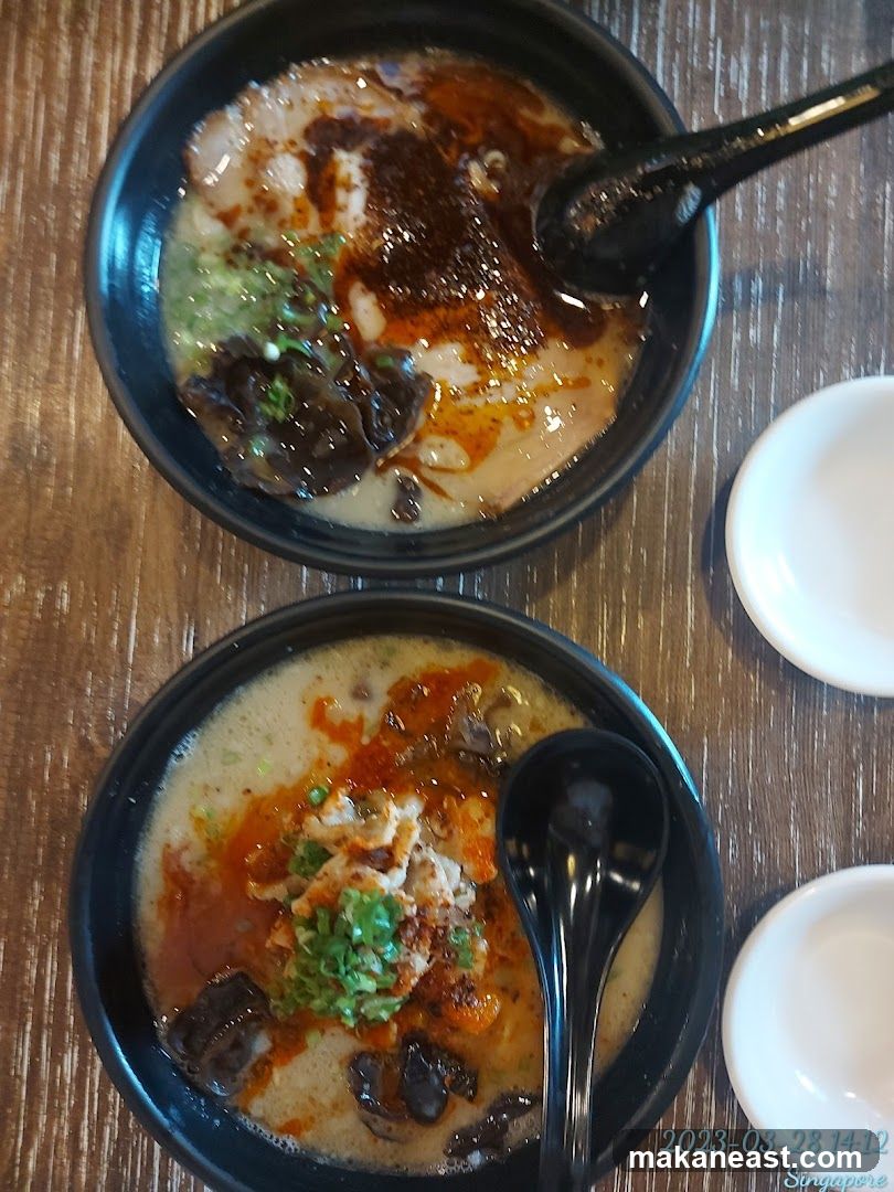 Two bowls of ramen