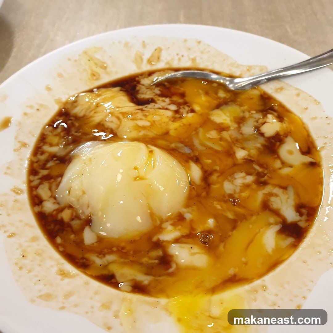 Soft-boiled eggs with sauce