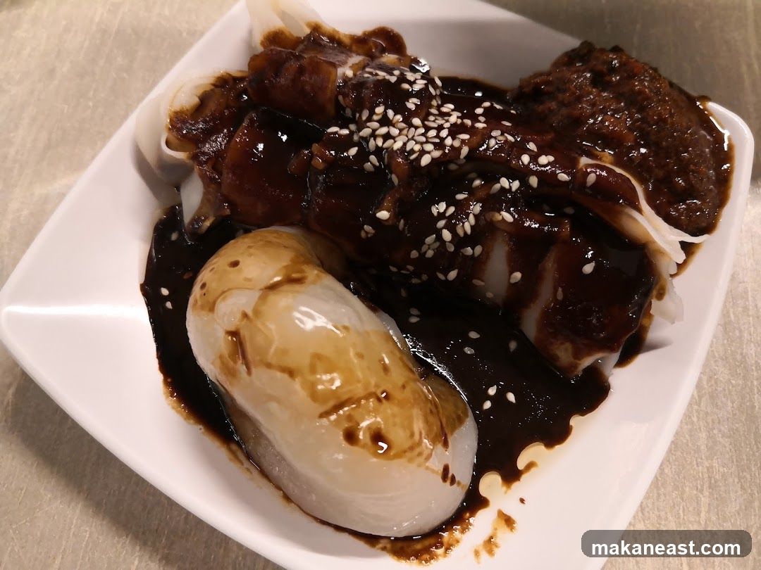 Steamed Rice Rolls with Sauce