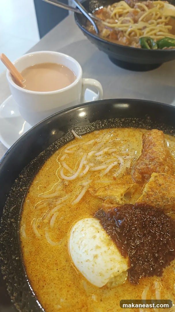 Curry Laksa and Drink