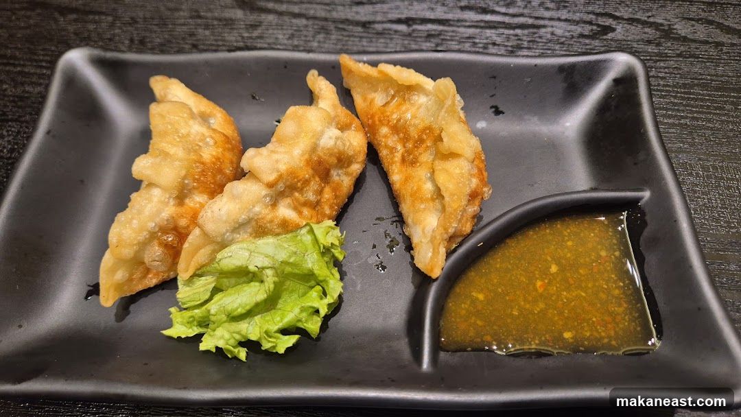 Fried Dumplings with Dipping Sauce