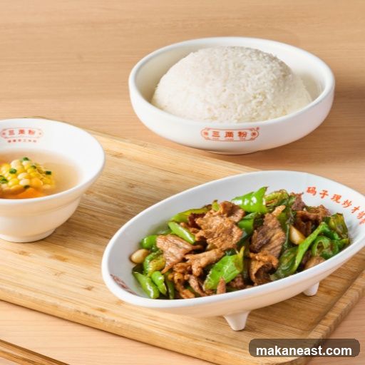 Beef and Pepper Stir-fry with Rice and Soup