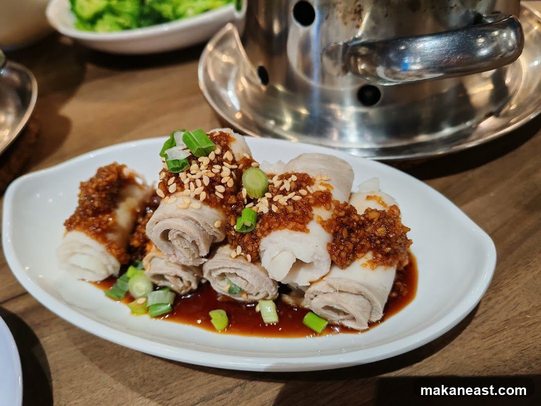 Rolled Meat Dish with Sauce