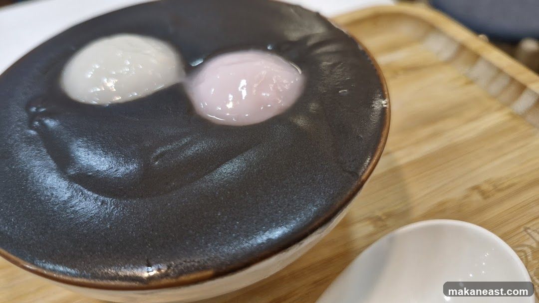 Black Sesame Soup with Mochi