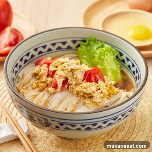 Noodle Bowl with Tomato and Egg
