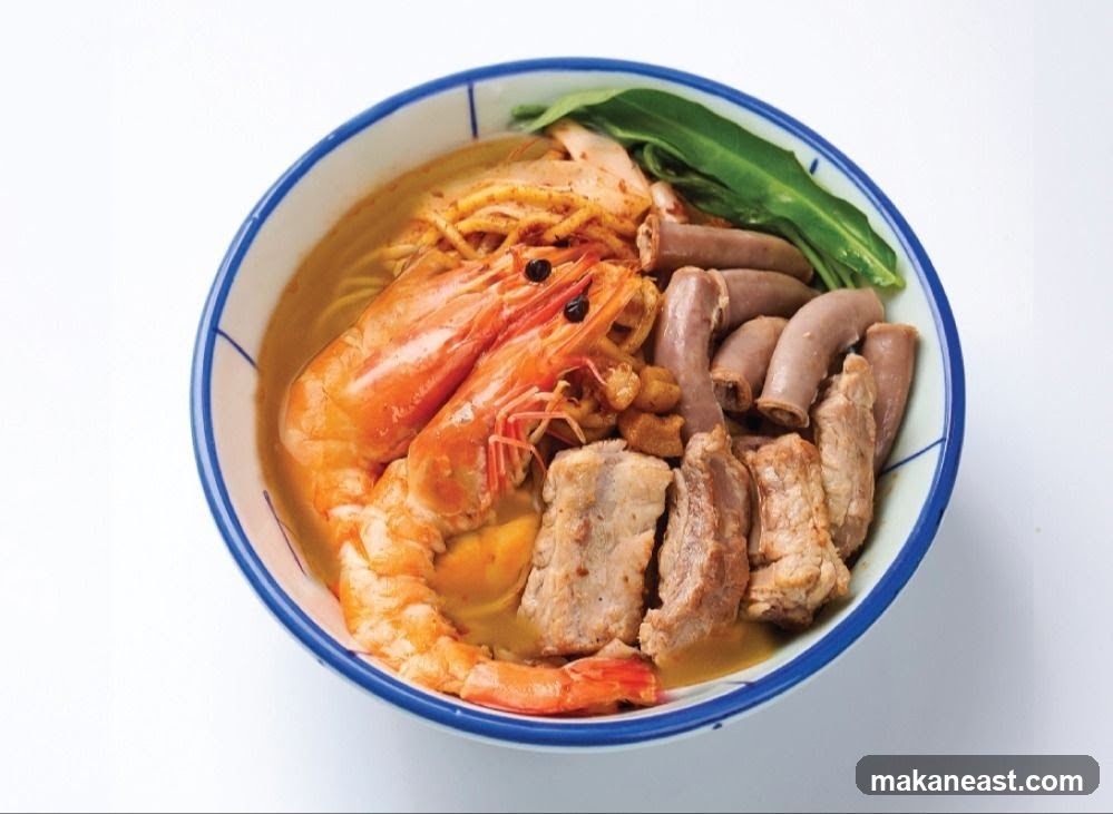 Noodle Soup with Shrimp and Meats