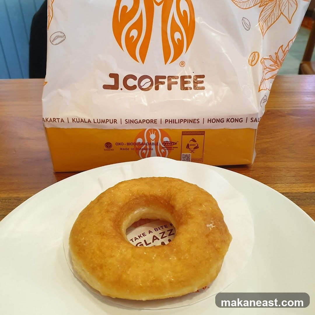 J.COFFEE Bag and Glazed Donut