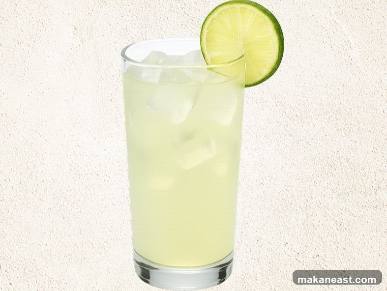 Limeade with Ice and Lime Slice