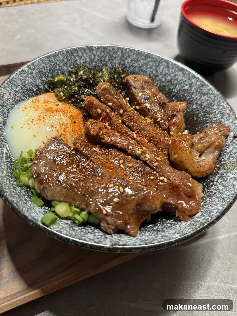 Beef Bowl with Egg and Seaweed