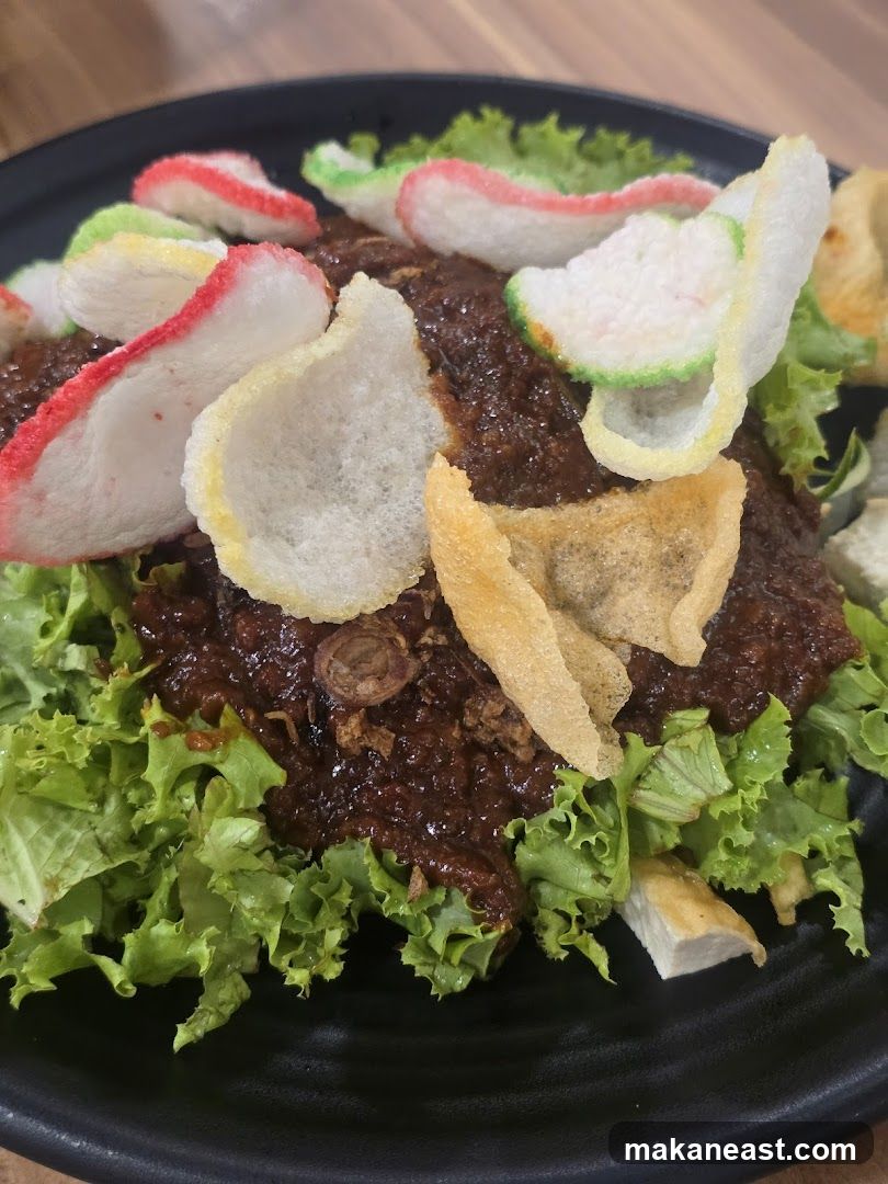 Salad with Crackers