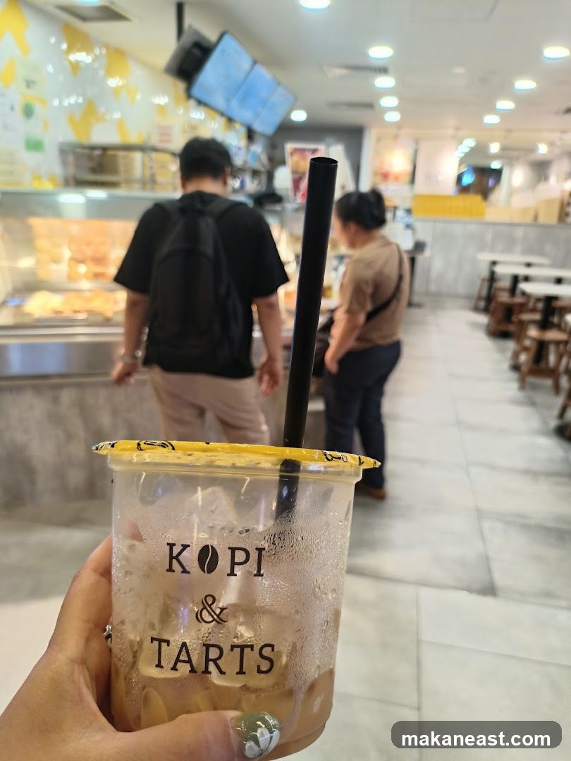 Iced Drink at Kopi & Tarts