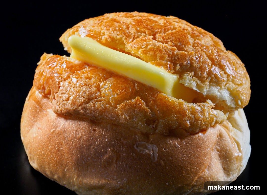 Pineapple Bun with Butter