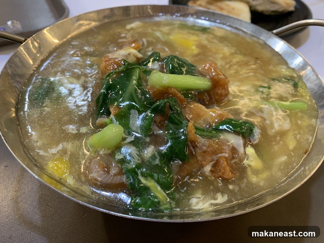 Noodles with Gravy and Vegetables