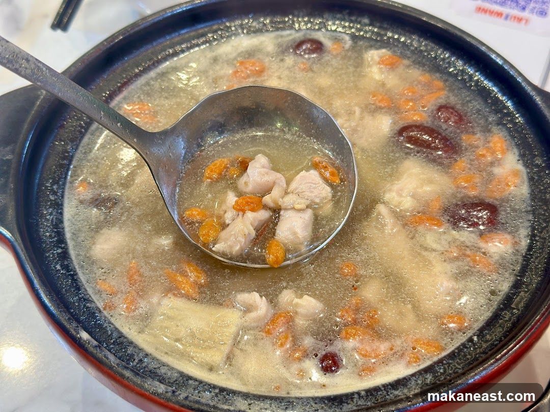 Chicken Soup with Goji Berries and Red Dates