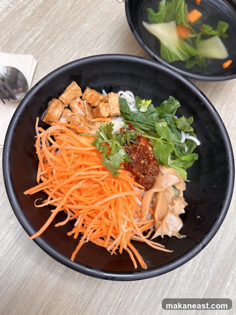 Noodle Bowl with Tofu and Vegetables