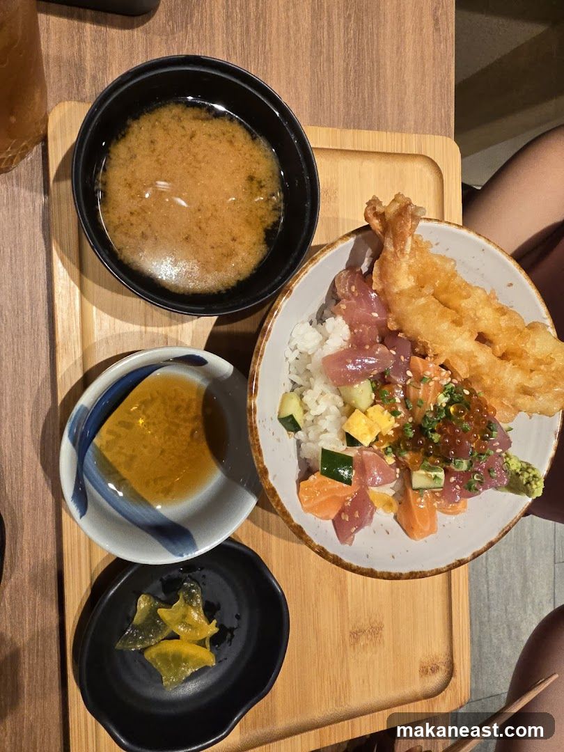 Chirashi Bowl with Tempura
