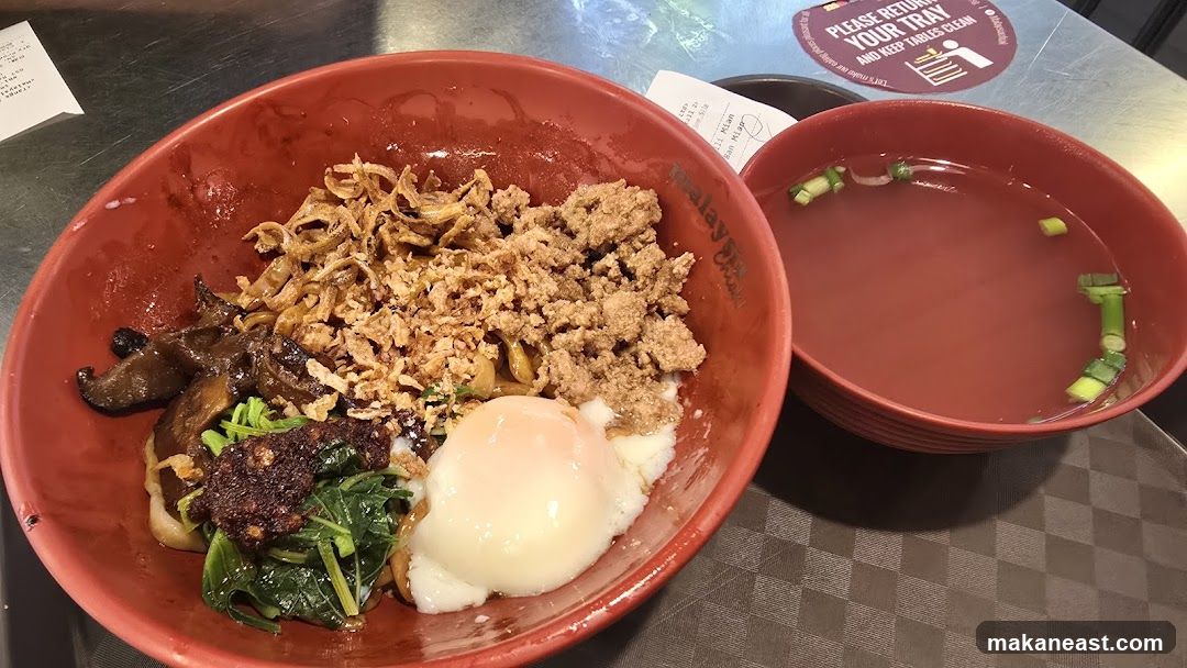 Noodles with Egg and Soup