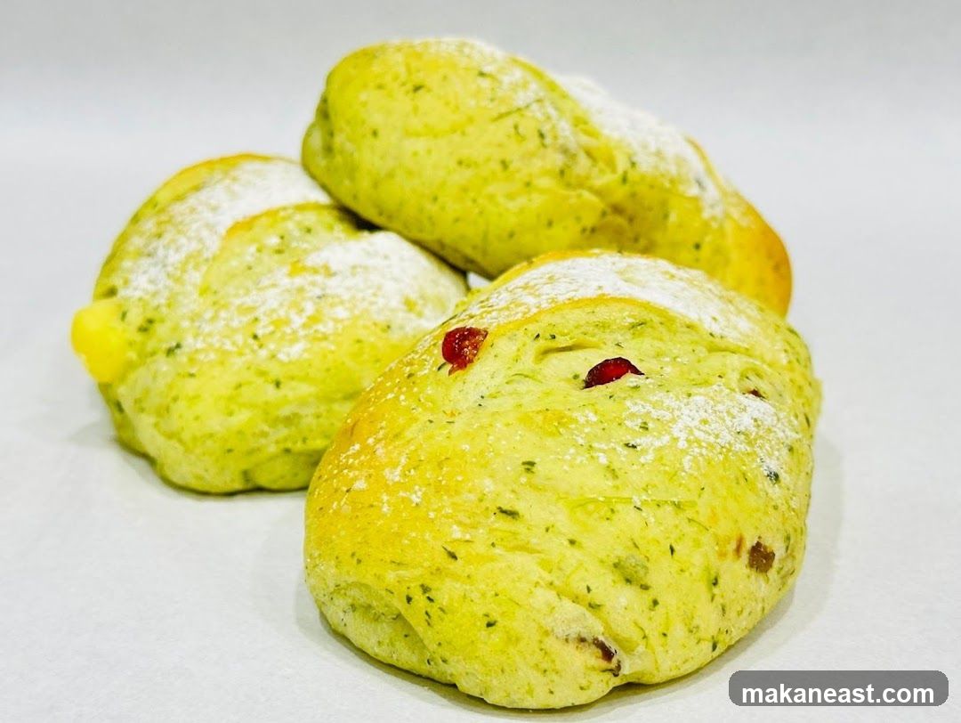 Green Bread Rolls