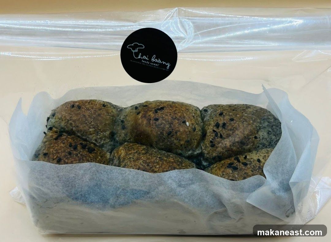 Bread rolls with sesame seeds
