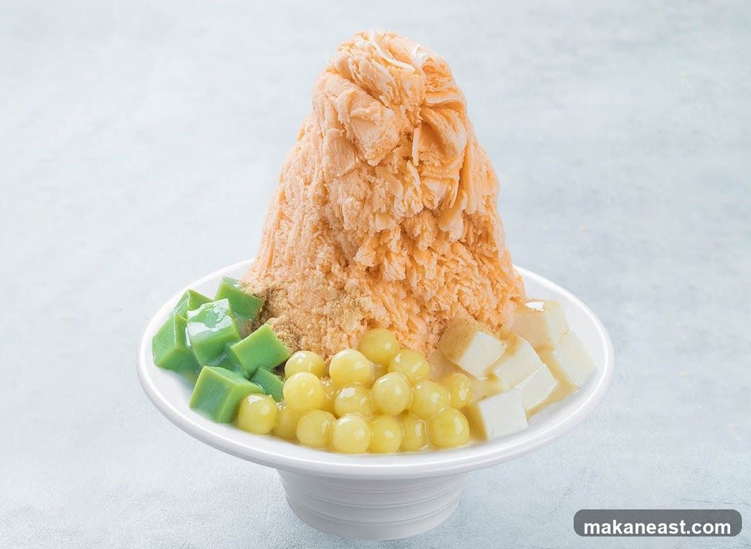 Dessert with shaved ice and toppings